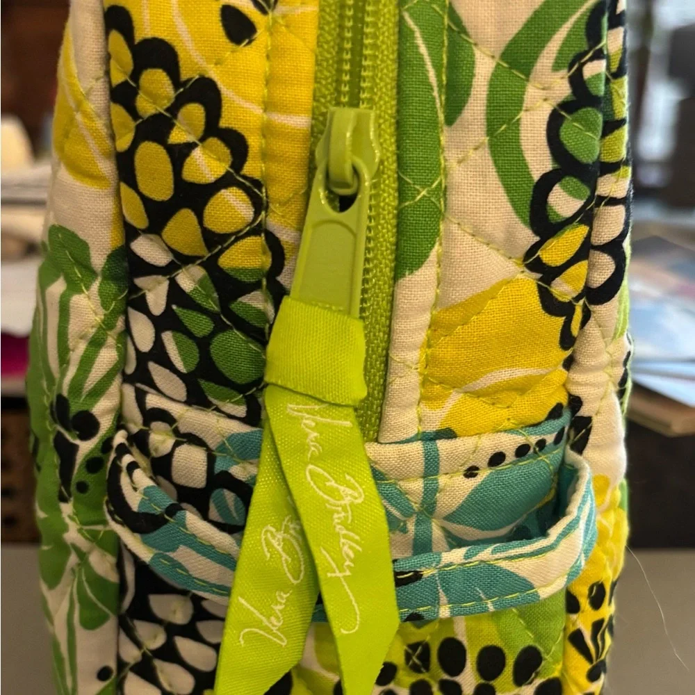 Vera Bradley Limes Up Cosmetics Bag Small EUC - Picture 2 of 3